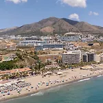 Апартаменты Modern - Amazing Seaview - Close To - Pool Фуэнхирола