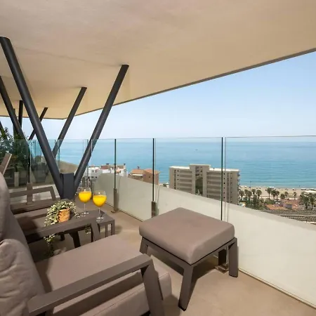 Seaview Apartment ~ Modern ~ Close To Beach ~ Pool Apartment