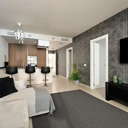 아파트 Seaview ~ Modern ~ Close To ~ Pool *