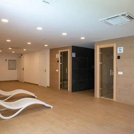 Seaview ~ Modern ~ Close To ~ Pool 푸엔히롤라